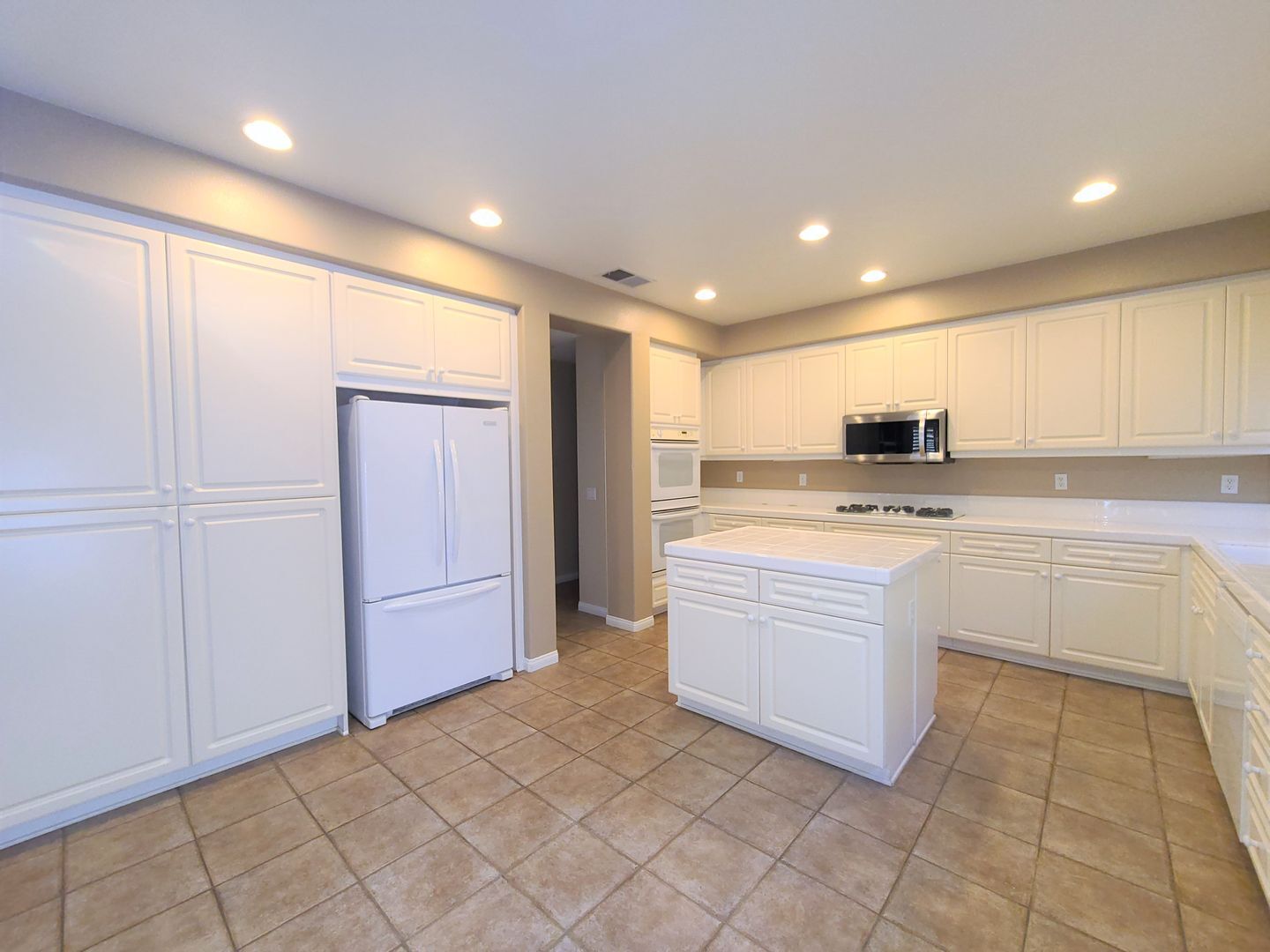 6851 Moorhen Pl. - Carlsbad - California - 4 bed, 2.5 bath rental property