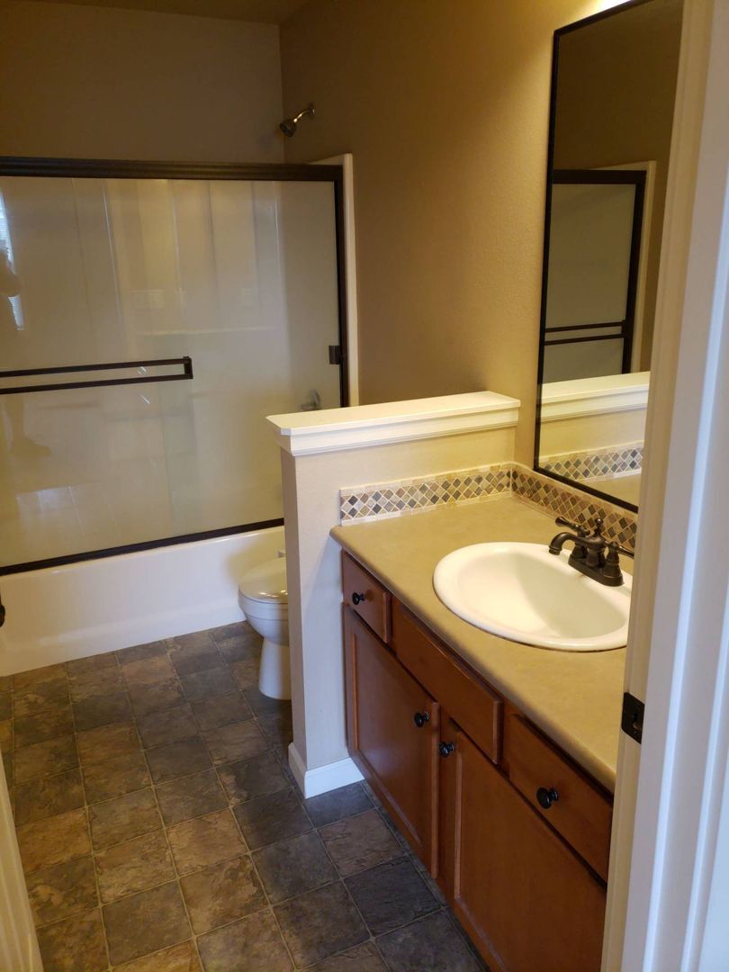 700 32nd St #A409 - Bellingham - Washington - 2 bed, 2 bath rental property