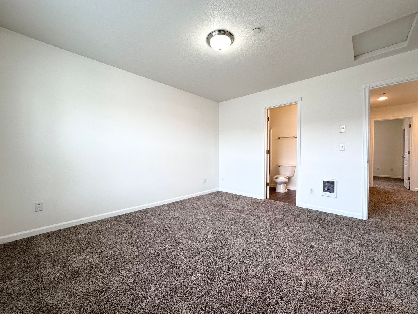 705 NE Roberts Avenue - Gresham - Oregon - 2 bed, 2.5 bath rental property