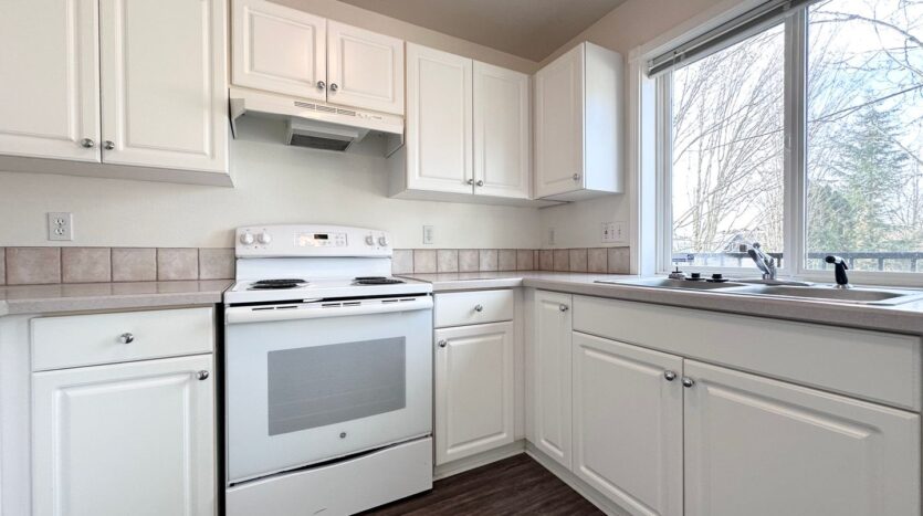 705 NE Roberts Avenue - Gresham - Oregon - 2 bed, 2.5 bath rental property
