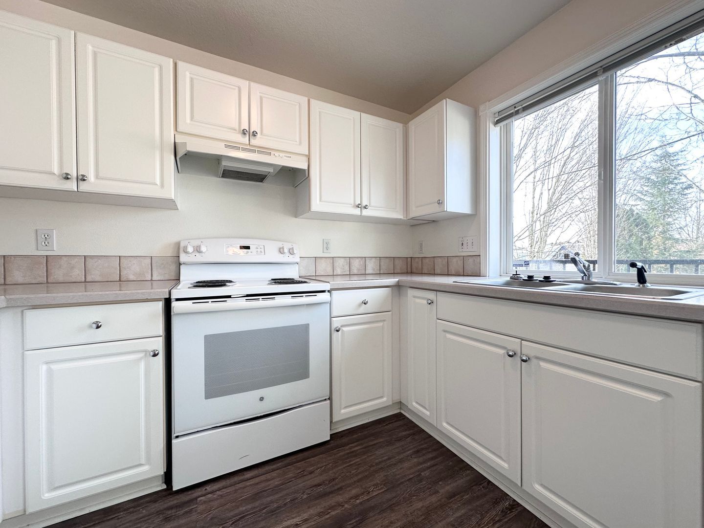 705 NE Roberts Avenue - Gresham - Oregon - 2 bed, 2.5 bath rental property