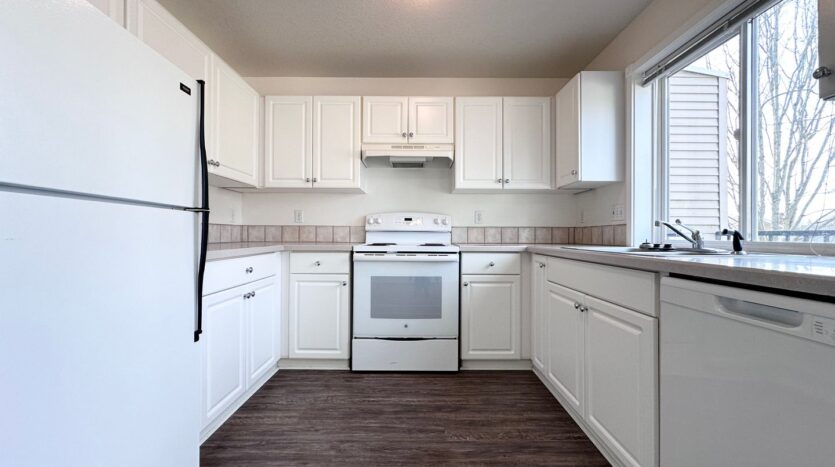 705 NE Roberts Avenue - Gresham - Oregon - 2 bed, 2.5 bath rental property