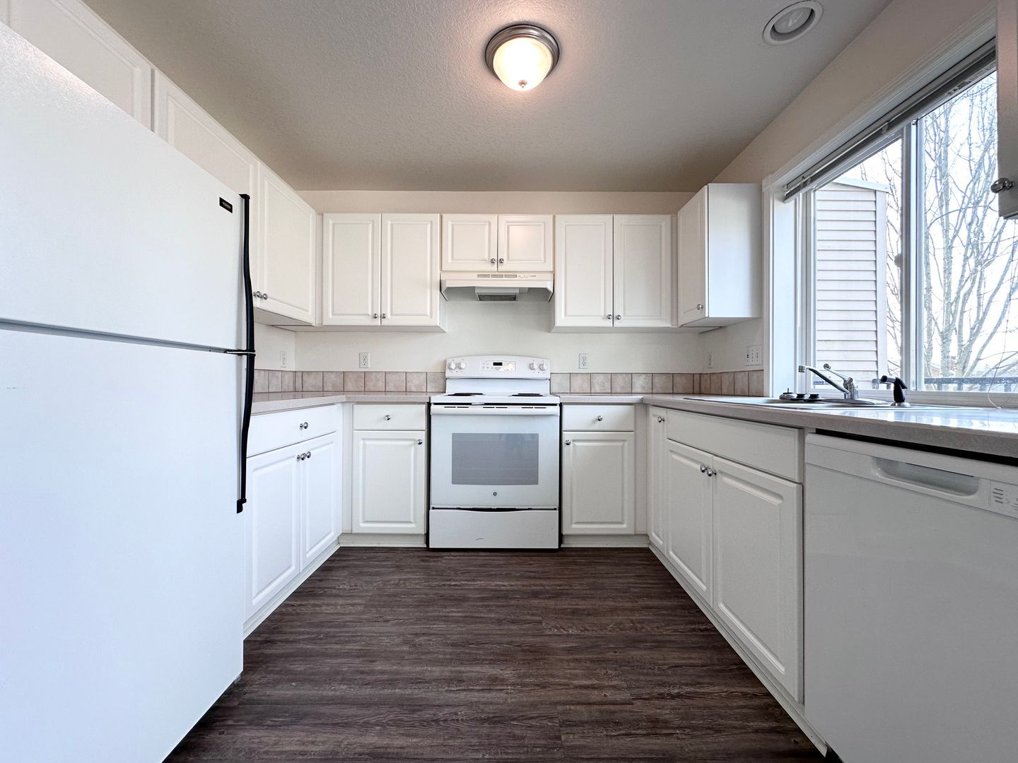 705 NE Roberts Avenue - Gresham - Oregon - 2 bed, 2.5 bath rental property