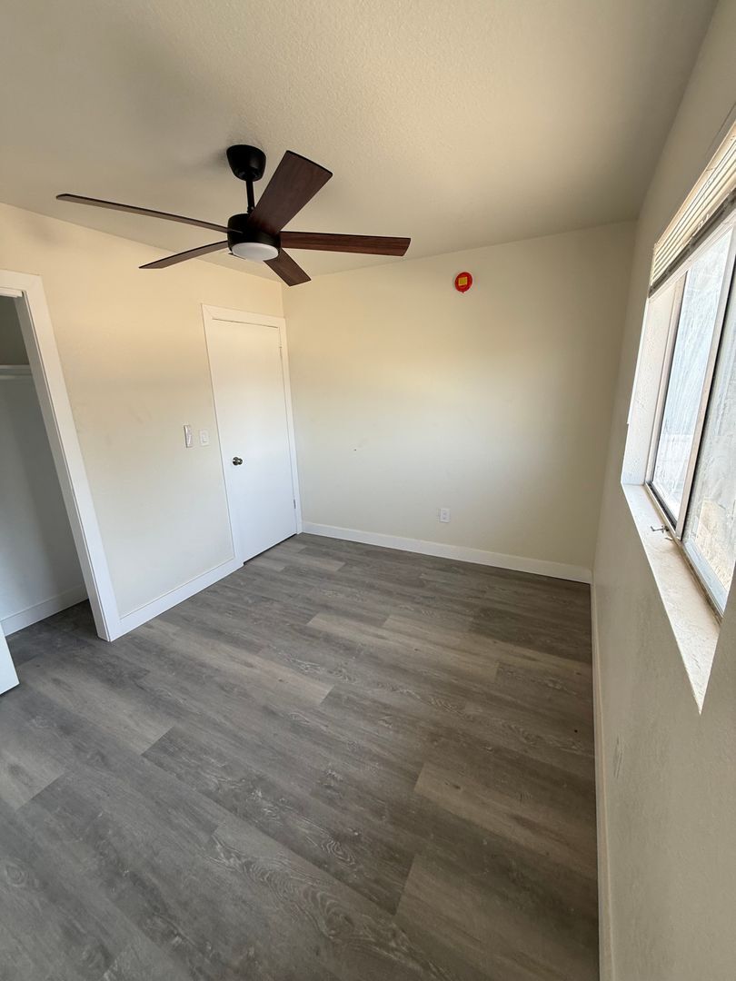 709 East Houston Avenue  Unit 09 - Visalia - California - 2 bed, 1 bath rental property