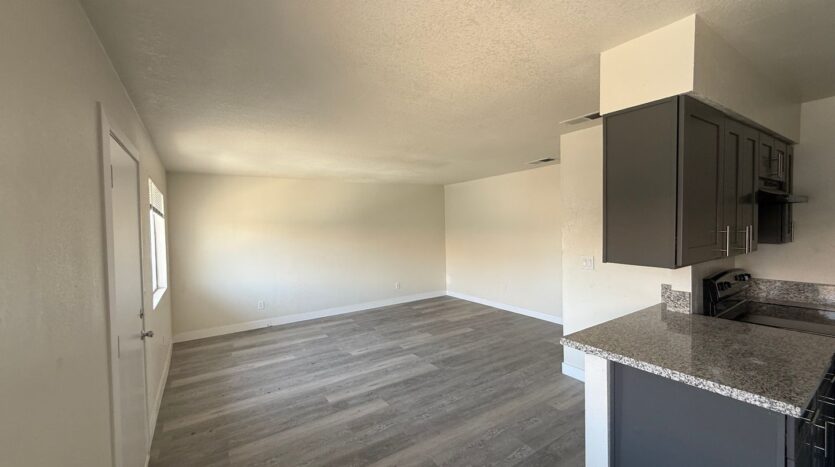 709 East Houston Avenue  Unit 09 - Visalia - California - 2 bed, 1 bath rental property