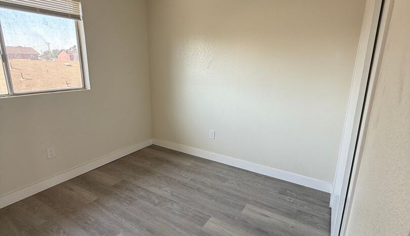 709 East Houston Avenue  Unit 09 - Visalia - California - 2 bed, 1 bath rental property