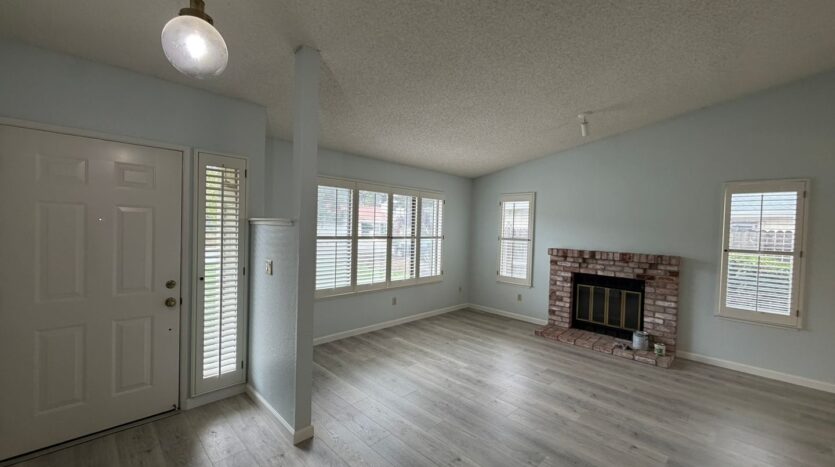 752 Harvey Way  - Sacramento - California - 3 bed, 2 bath rental property