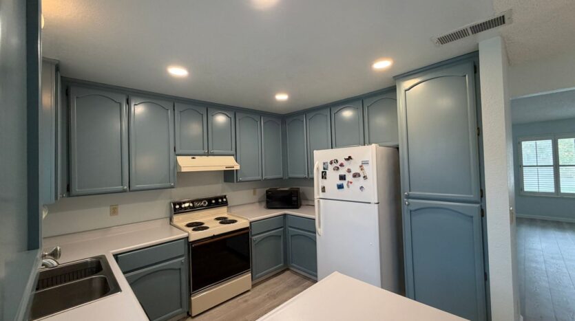 752 Harvey Way  - Sacramento - California - 3 bed, 2 bath rental property