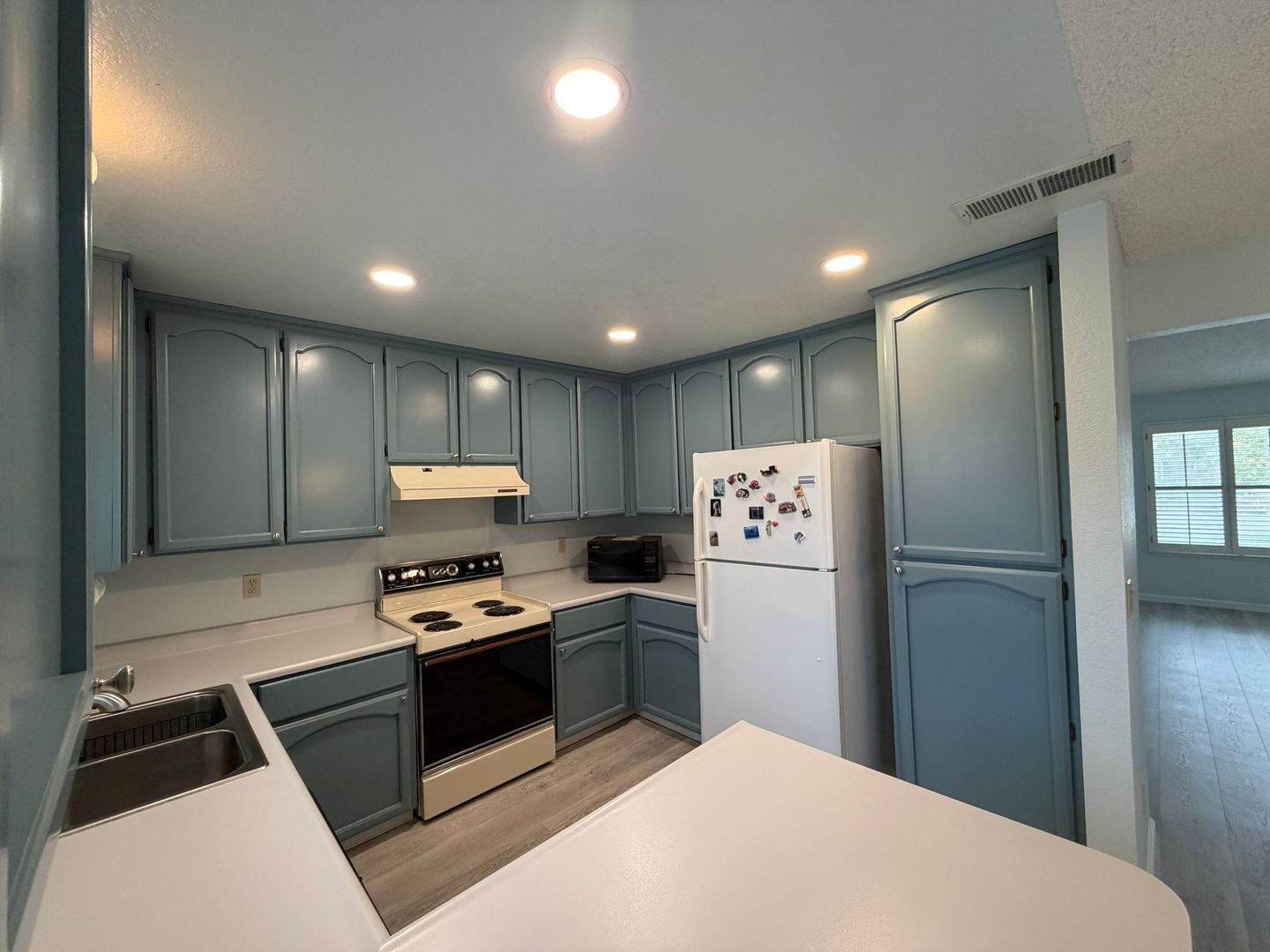 752 Harvey Way  - Sacramento - California - 3 bed, 2 bath rental property