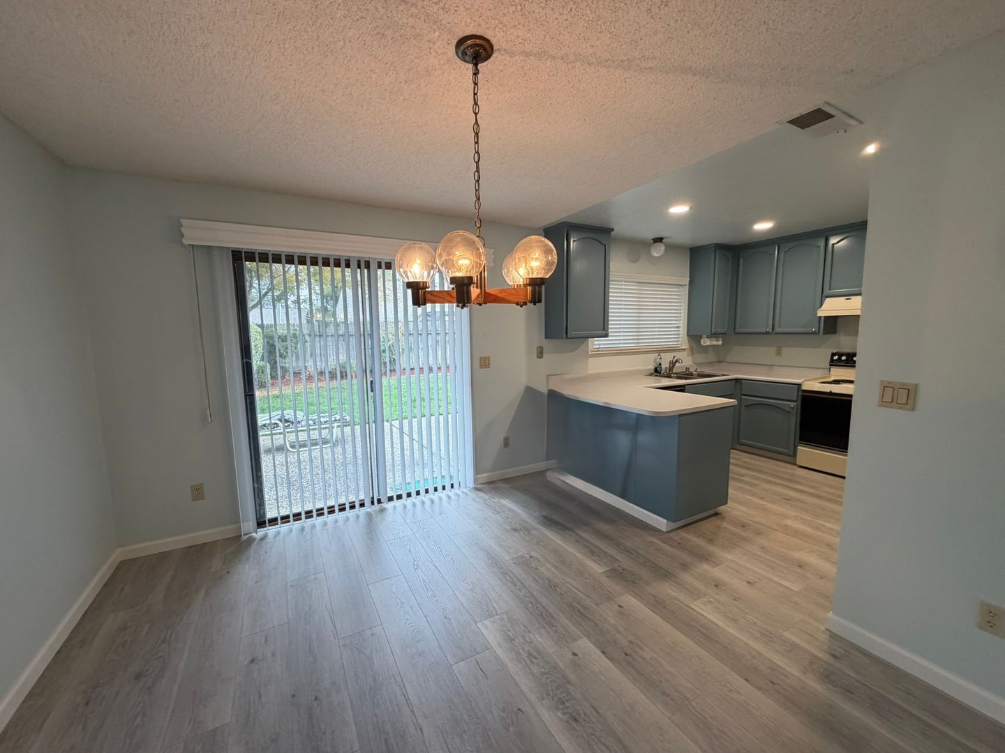 752 Harvey Way  - Sacramento - California - 3 bed, 2 bath rental property