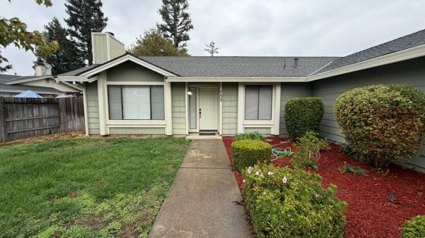 752 Harvey Way  - Sacramento - California - 3 bed, 2 bath rental property