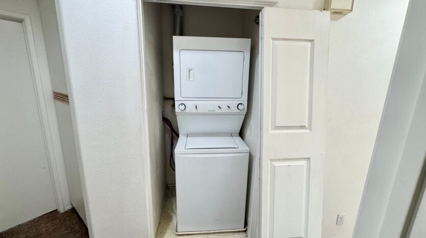 819 S. Yellowstone Way - Anaheim - California - 3 bed, 2.5 bath rental property