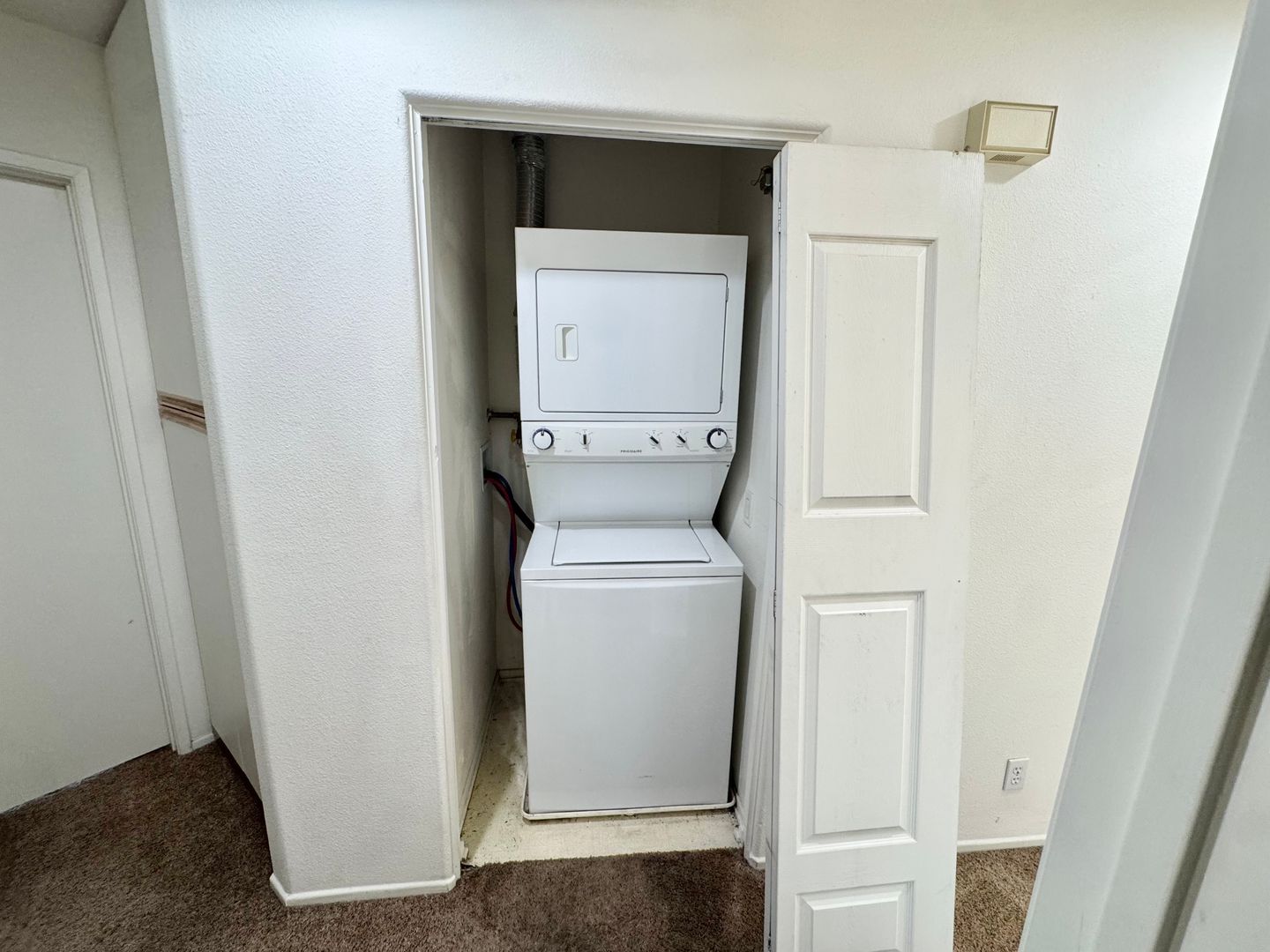 819 S. Yellowstone Way - Anaheim - California - 3 bed, 2.5 bath rental property