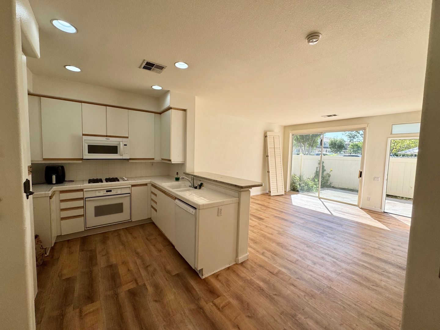 819 S. Yellowstone Way - Anaheim - California - 3 bed, 2.5 bath rental property