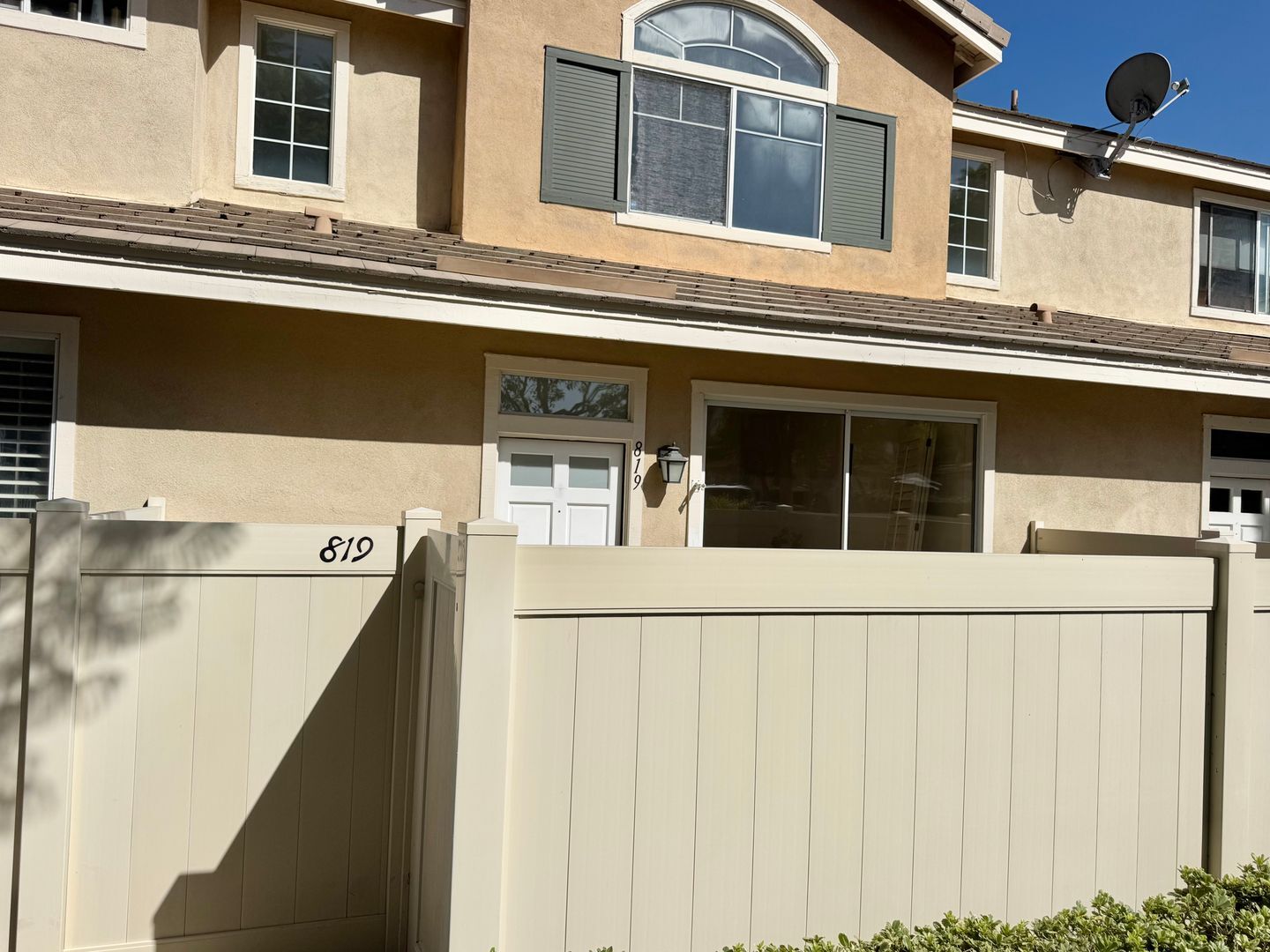 819 S. Yellowstone Way - Anaheim - California - 3 bed, 2.5 bath rental property