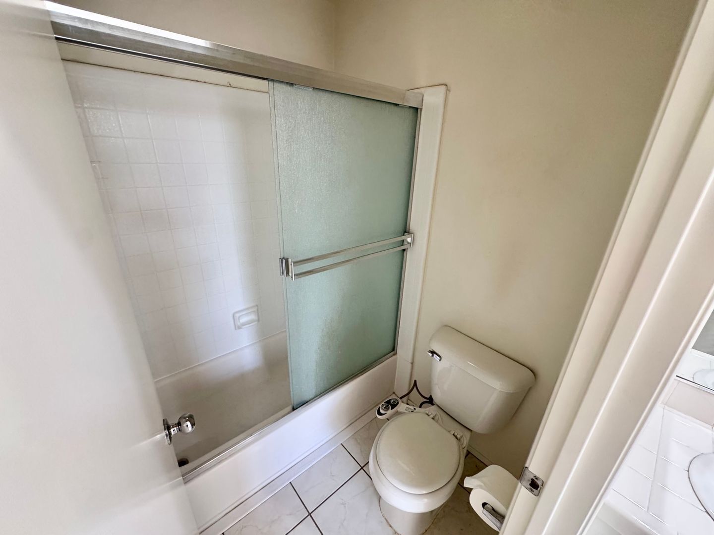 819 S. Yellowstone Way - Anaheim - California - 3 bed, 2.5 bath rental property