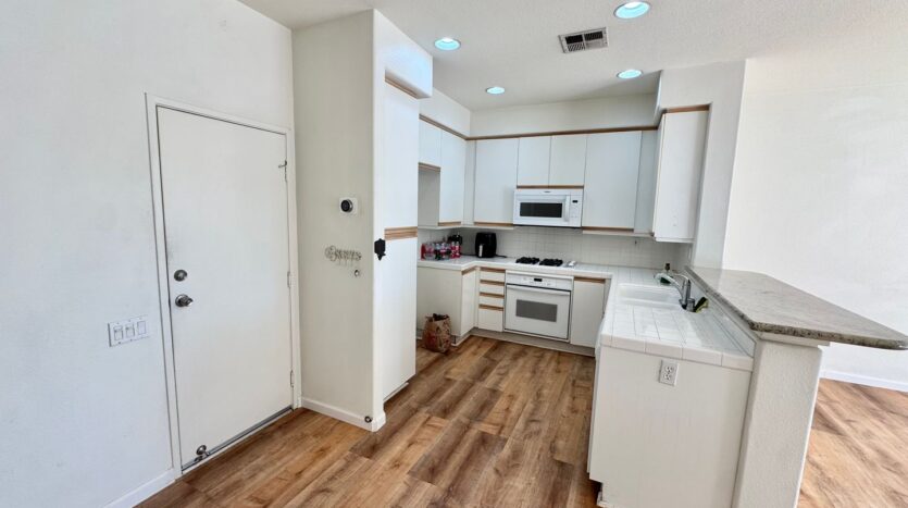 819 S. Yellowstone Way - Anaheim - California - 3 bed, 2.5 bath rental property