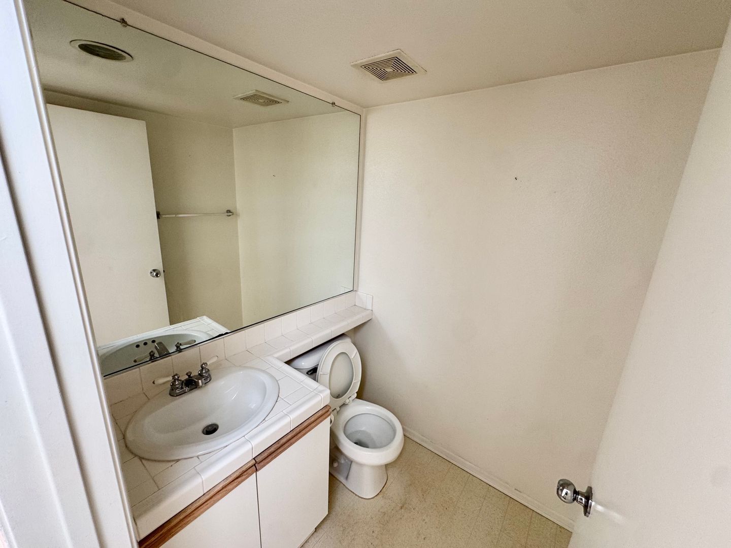 819 S. Yellowstone Way - Anaheim - California - 3 bed, 2.5 bath rental property