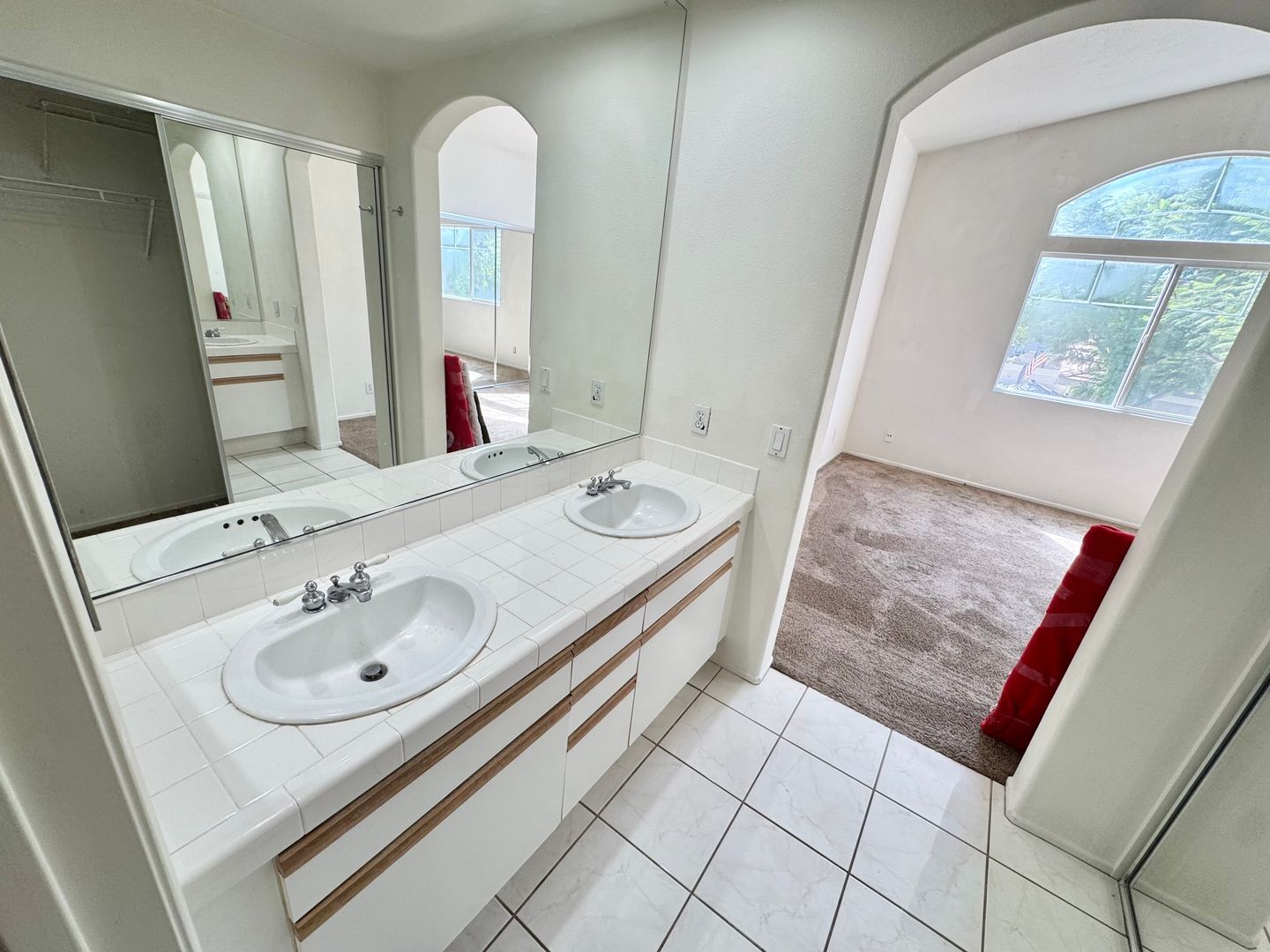 819 S. Yellowstone Way - Anaheim - California - 3 bed, 2.5 bath rental property