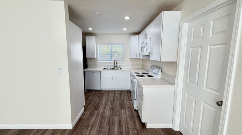 821 Old Stage Rd - Fallbrook - California - 2 bed, 2 bath rental property