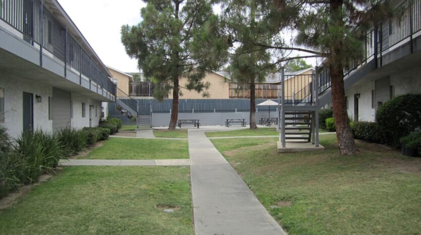 821 Old Stage Rd - Fallbrook - California - 2 bed, 2 bath rental property