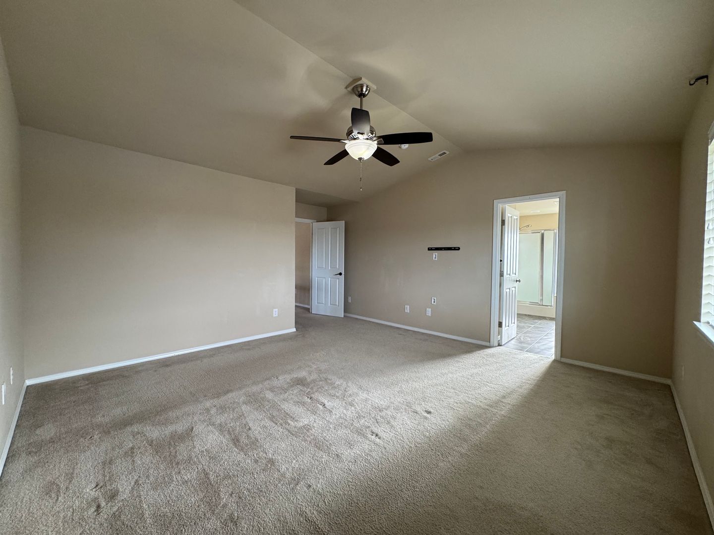 8407 72nd Pl. NE - Marysville - Washington - 5 bed, 3 bath rental property