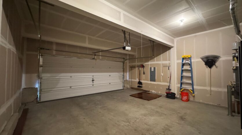 8407 72nd Pl. NE - Marysville - Washington - 5 bed, 3 bath rental property