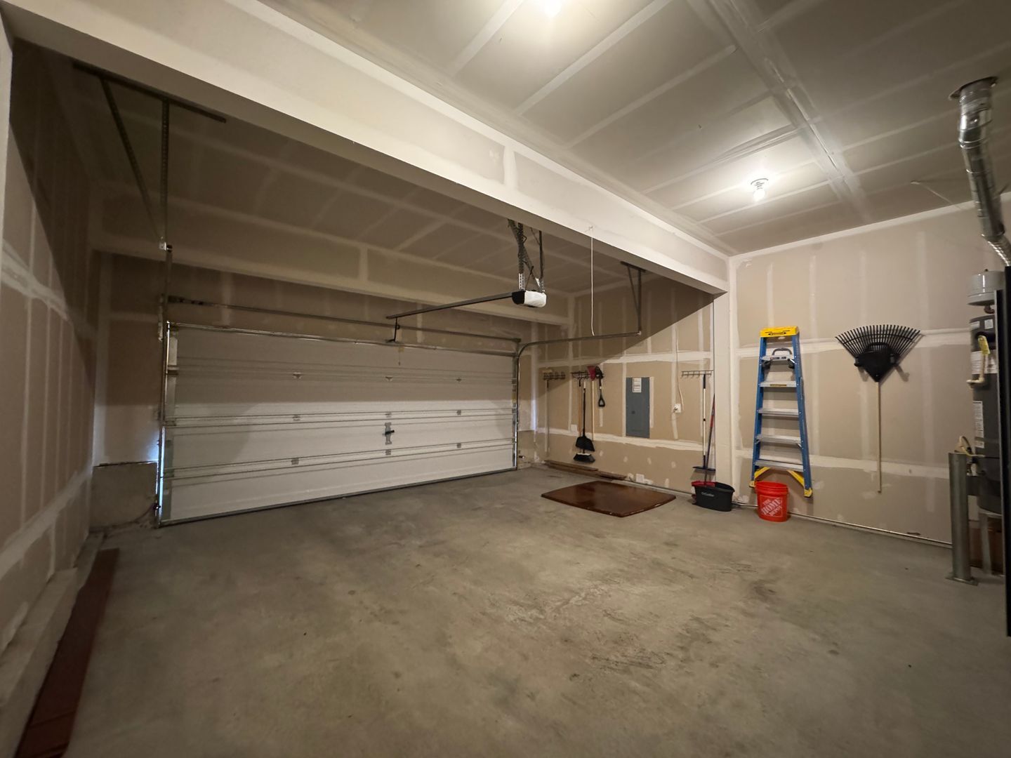 8407 72nd Pl. NE - Marysville - Washington - 5 bed, 3 bath rental property