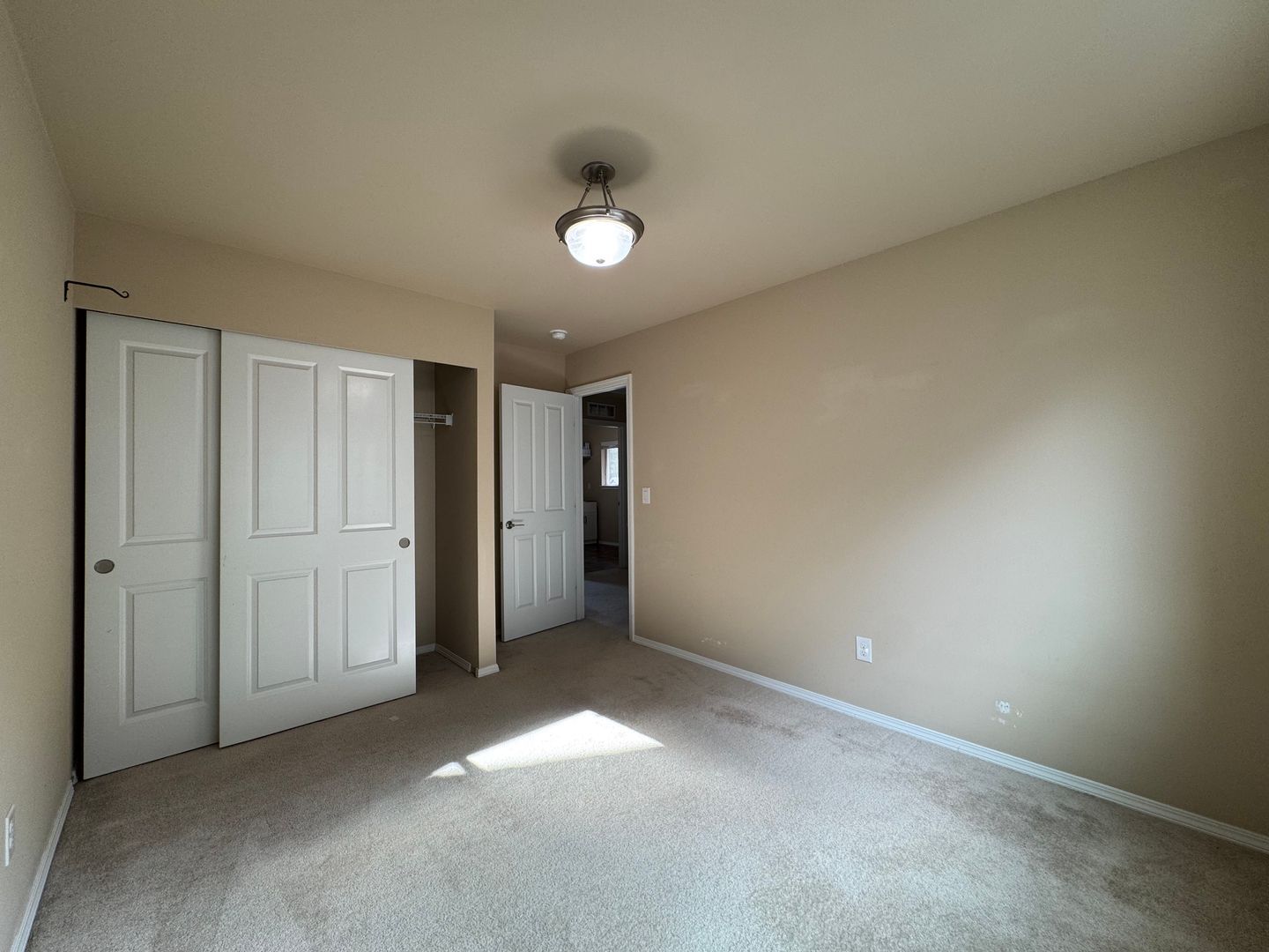 8407 72nd Pl. NE - Marysville - Washington - 5 bed, 3 bath rental property