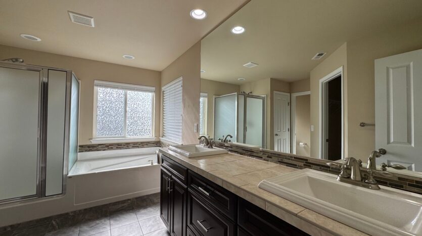 8407 72nd Pl. NE - Marysville - Washington - 5 bed, 3 bath rental property