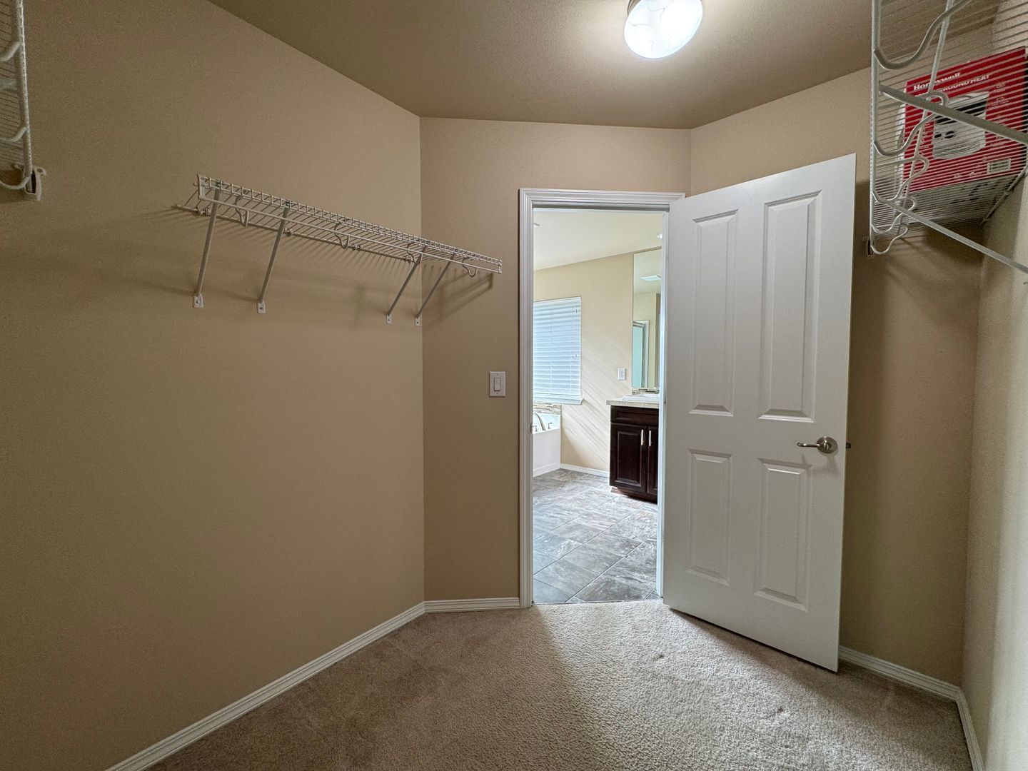 8407 72nd Pl. NE - Marysville - Washington - 5 bed, 3 bath rental property