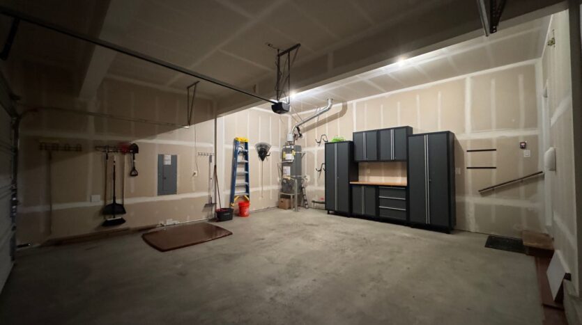 8407 72nd Pl. NE - Marysville - Washington - 5 bed, 3 bath rental property