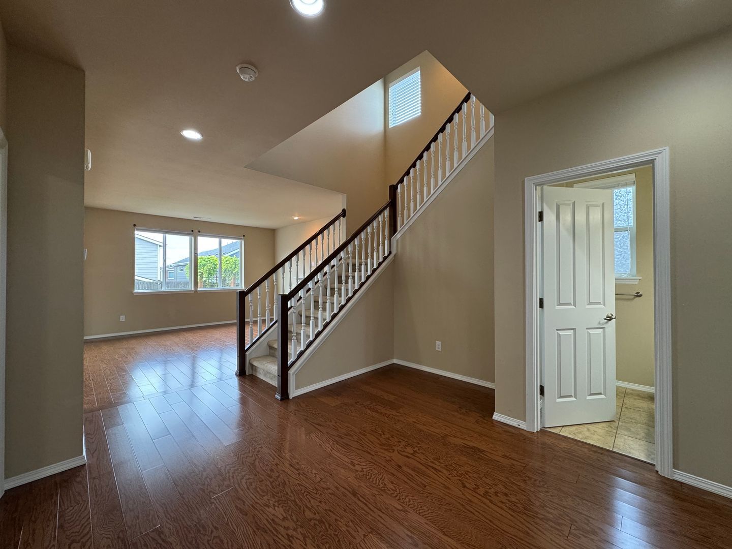 8407 72nd Pl. NE - Marysville - Washington - 5 bed, 3 bath rental property
