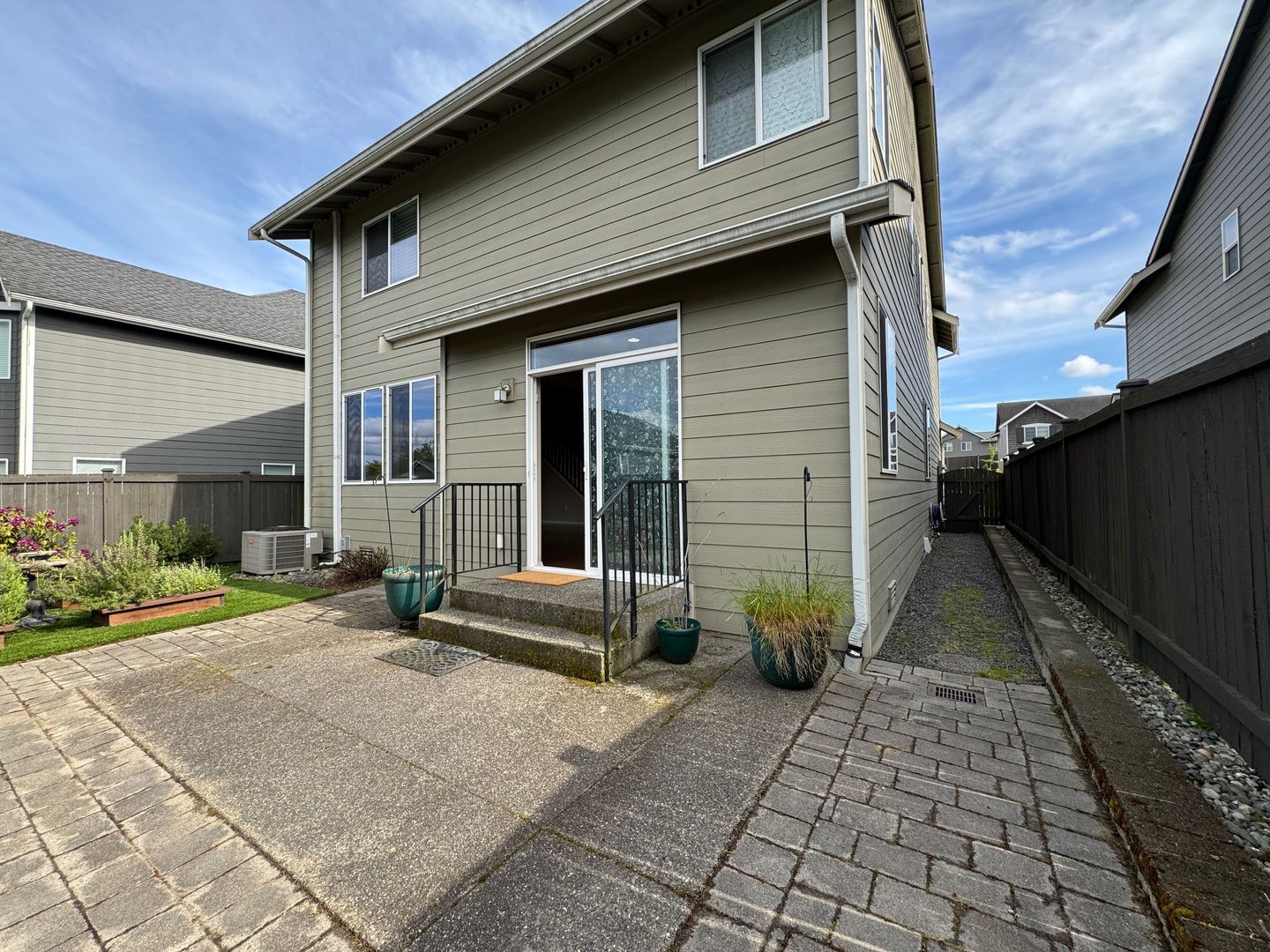 8407 72nd Pl. NE - Marysville - Washington - 5 bed, 3 bath rental property