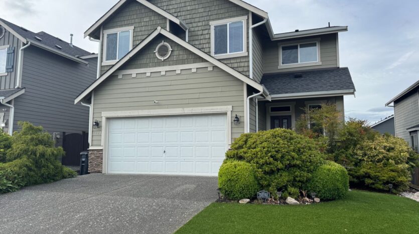 8407 72nd Pl. NE - Marysville - Washington - 5 bed, 3 bath rental property