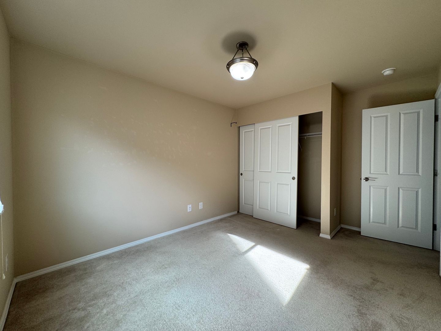 8407 72nd Pl. NE - Marysville - Washington - 5 bed, 3 bath rental property