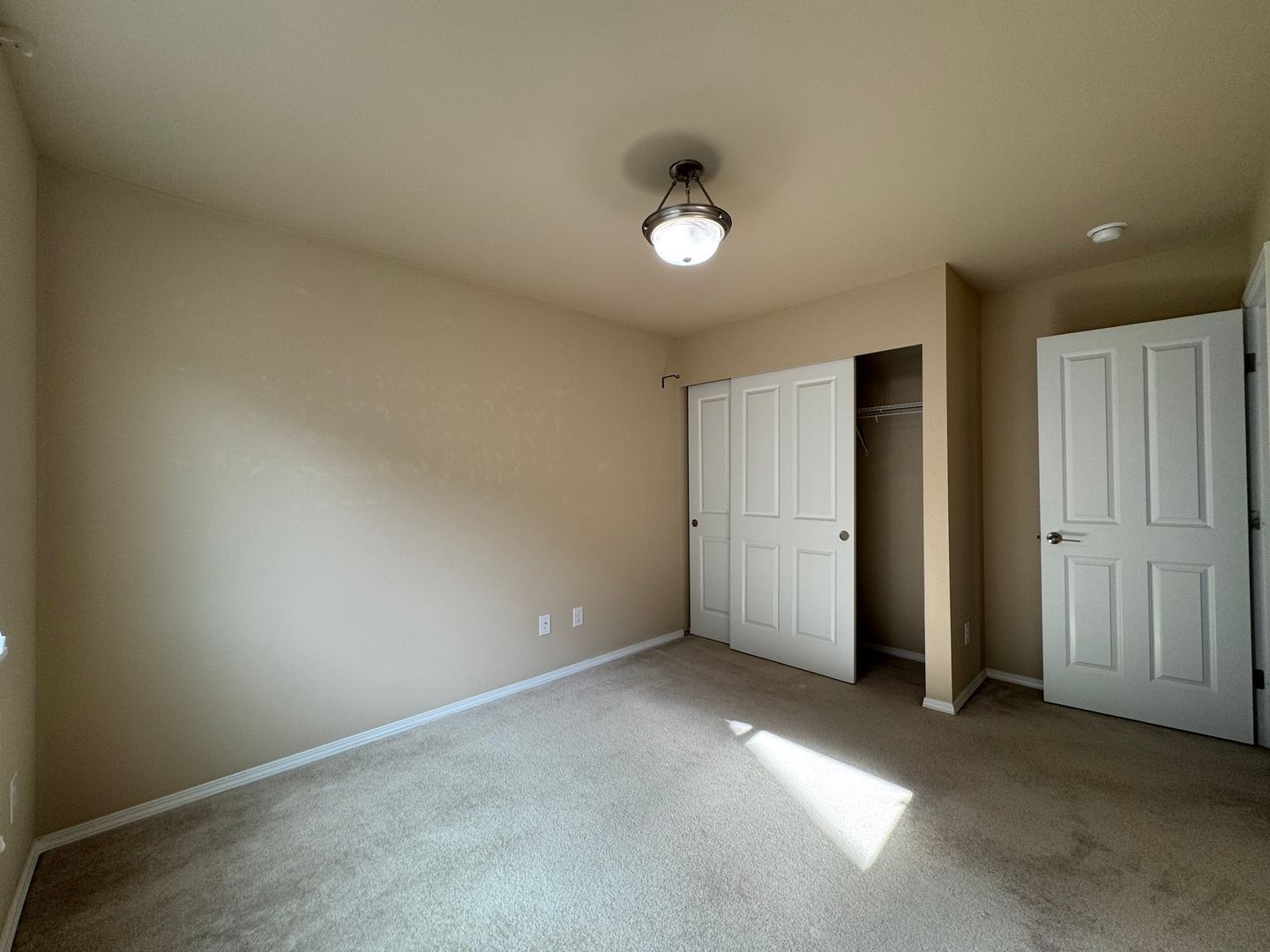 8407 72nd Pl. NE - Marysville - Washington - 5 bed, 3 bath rental property