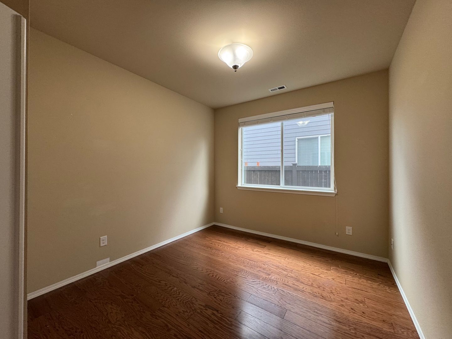 8407 72nd Pl. NE - Marysville - Washington - 5 bed, 3 bath rental property