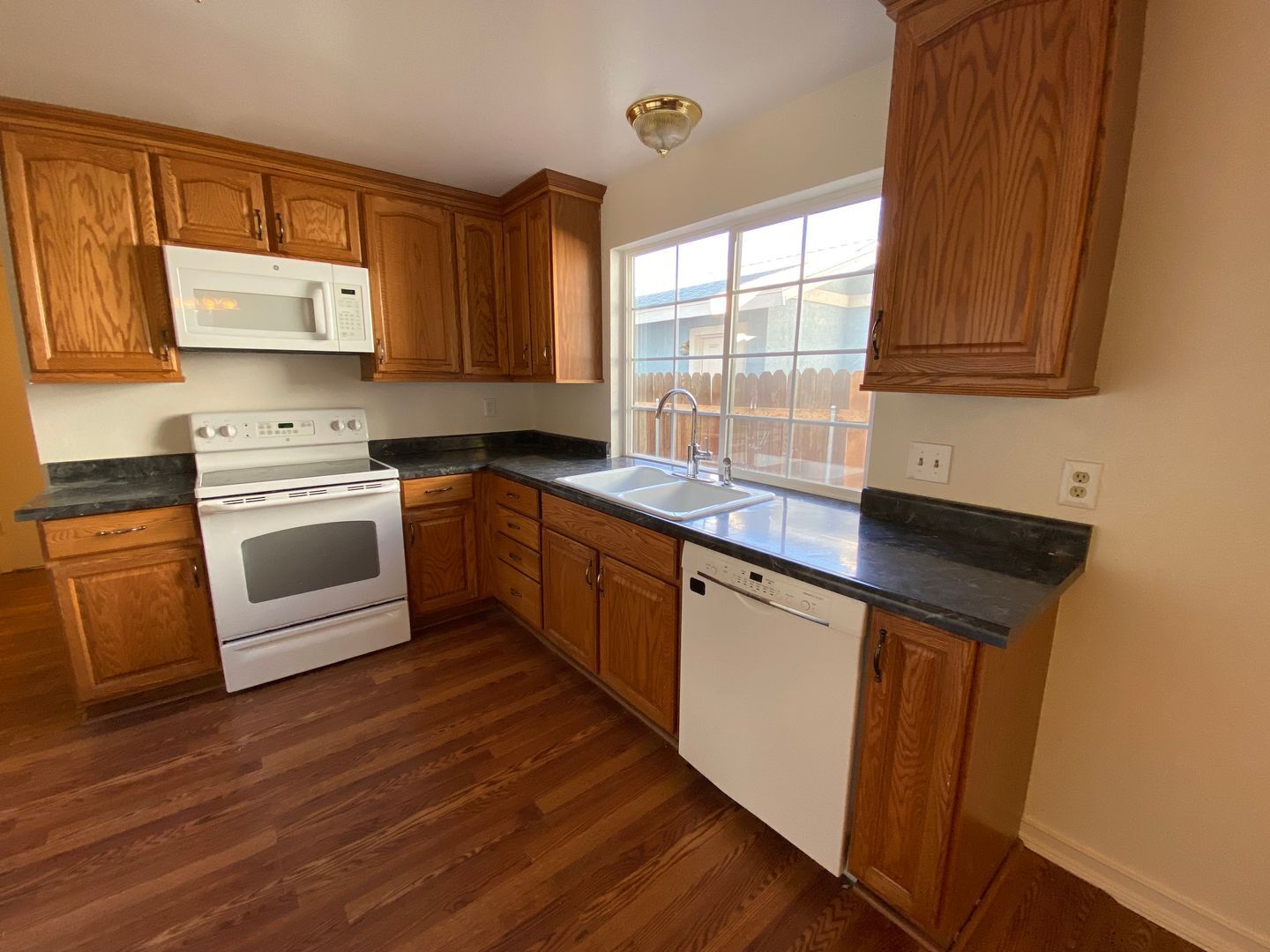 843 Glen Martin Drive - Sparks - Nevada - 5 bed, 3 bath rental property