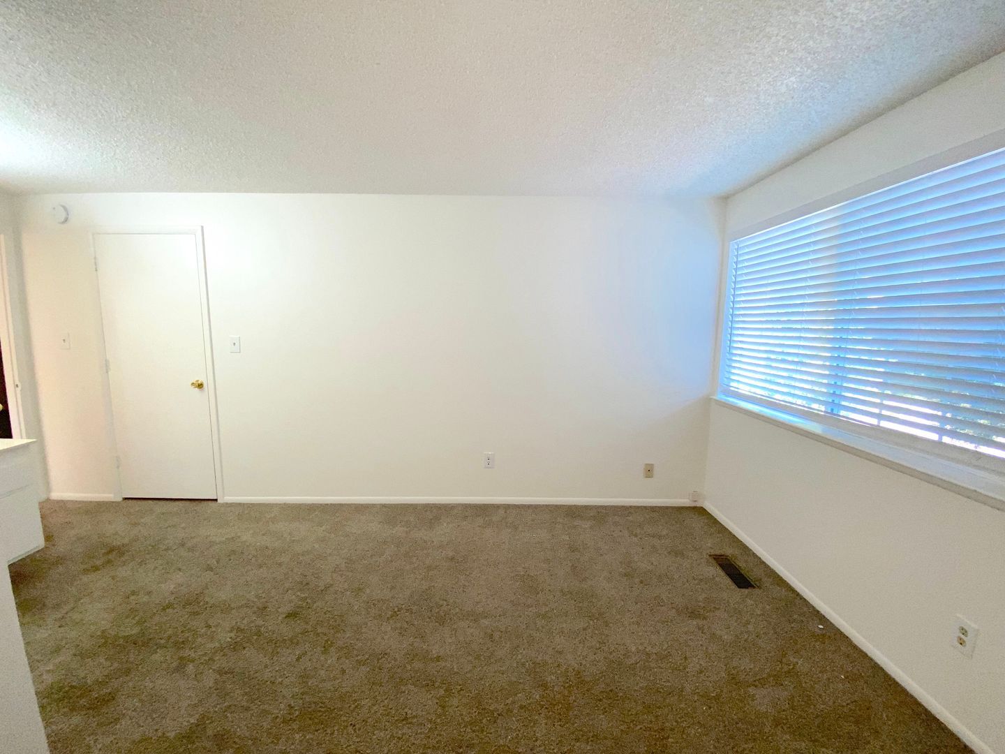 843 Glen Martin Drive - Sparks - Nevada - 5 bed, 3 bath rental property
