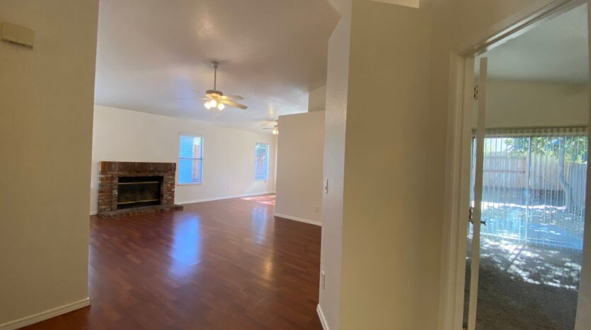 880 Vintage Oak Ave - Galt - California - 3 bed, 2 bath rental property