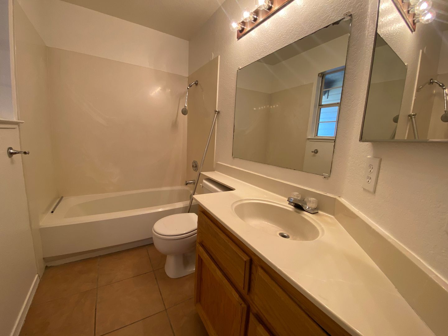 880 Vintage Oak Ave - Galt - California - 3 bed, 2 bath rental property