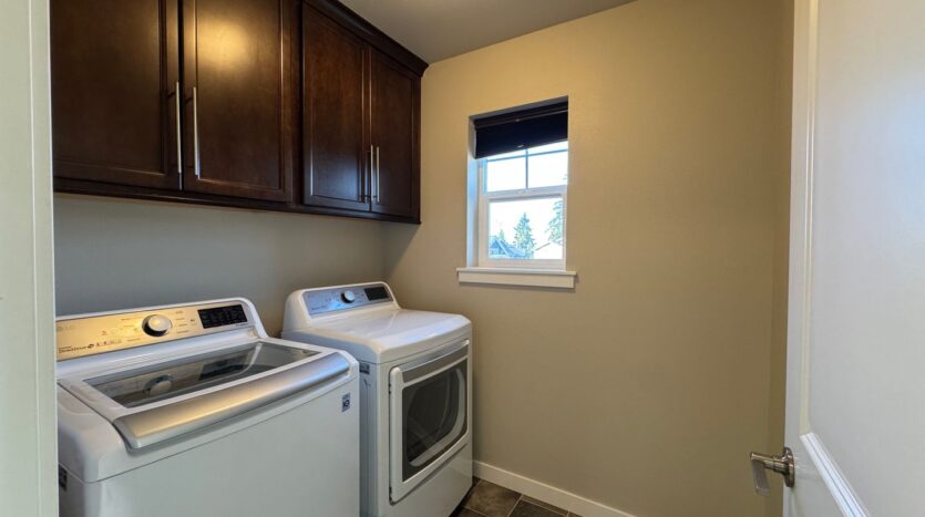 9000 Bay Cir - Blaine - Washington - 3 bed, 2.5 bath rental property
