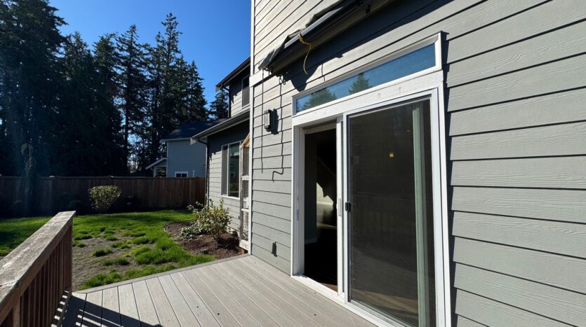 9000 Bay Cir - Blaine - Washington - 3 bed, 2.5 bath rental property