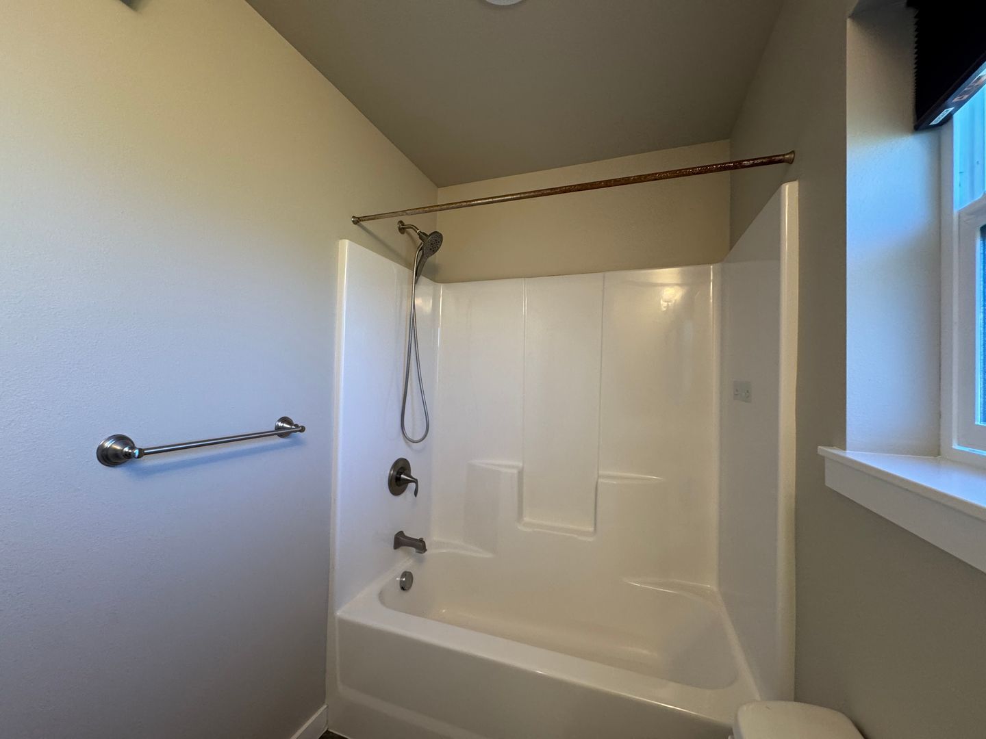 9000 Bay Cir - Blaine - Washington - 3 bed, 2.5 bath rental property
