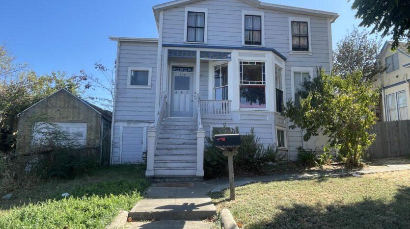 909 Virginia Street Unit A - Vallejo - California - 2 bed, 1 bath rental property