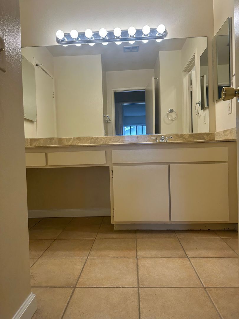 9568 Easter Way - San Diego - California - 3 bed, 2 bath rental property