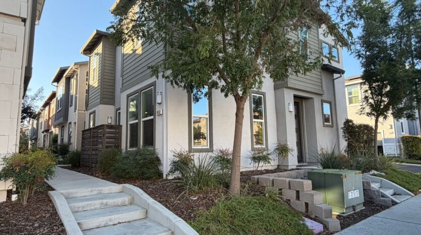 9932 Del Surf Lane  - Elk Grove - California - 3 bed, 2 bath rental property