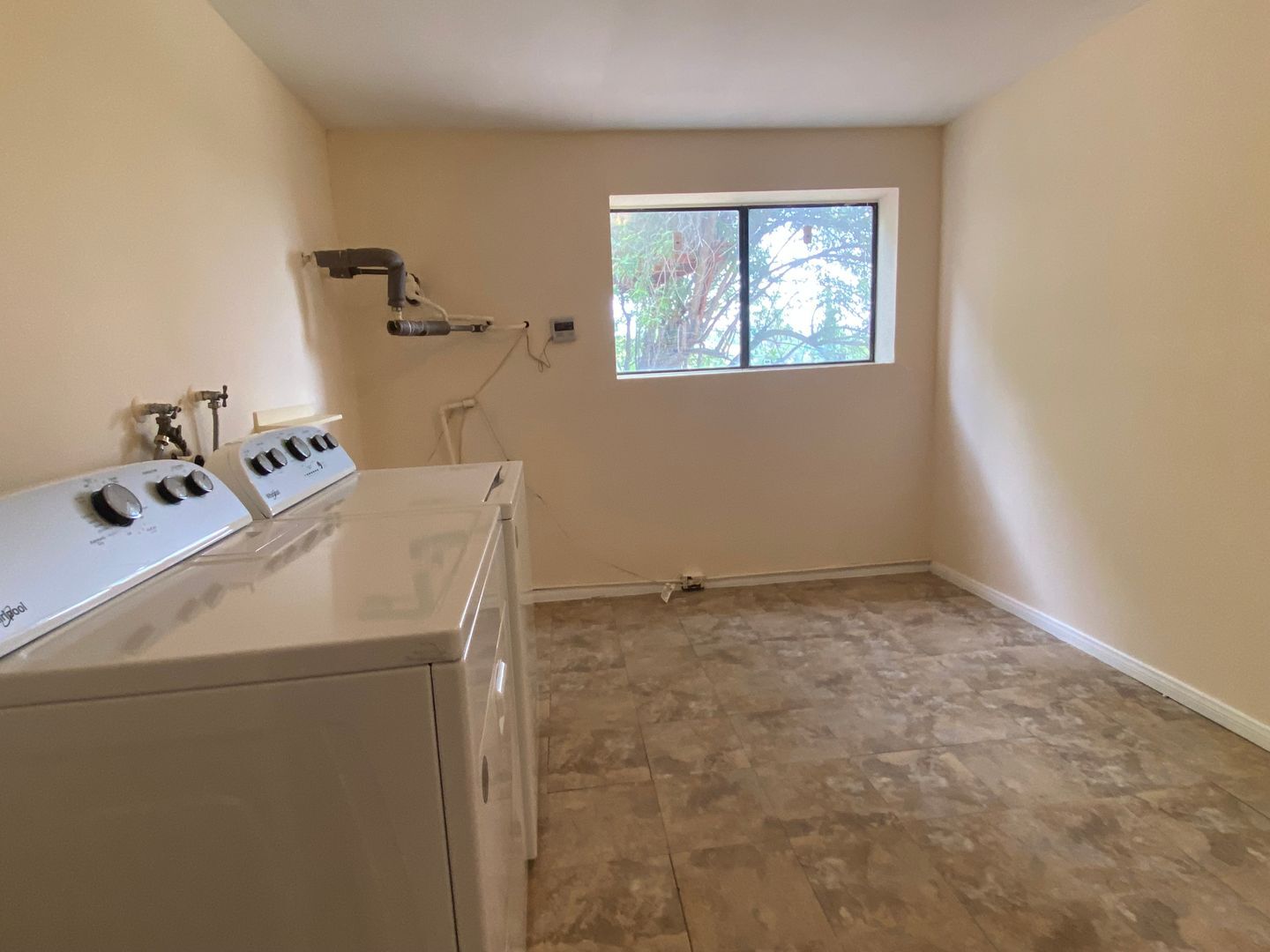 6709 Corie Ln - California - 4 bed, 3.5 bath rental property