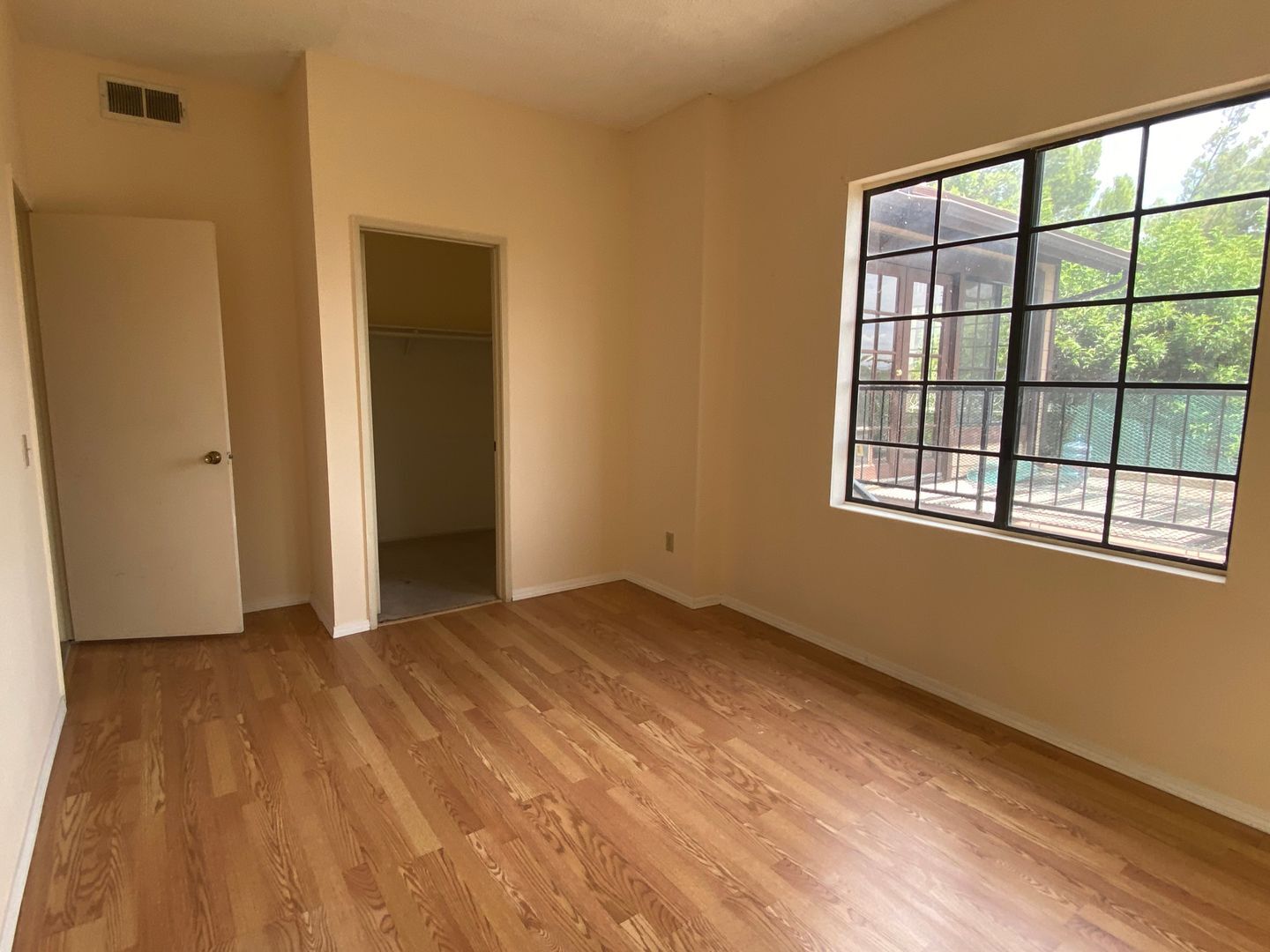 6709 Corie Ln - California - 4 bed, 3.5 bath rental property